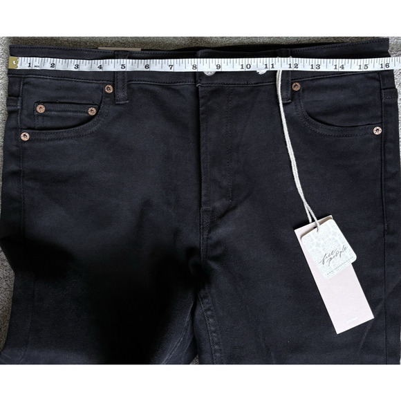 Free People x ZGY DENIM Low Flare Jeans Size 30 Black Y2K Retro Minimalist - Picture 14 of 16